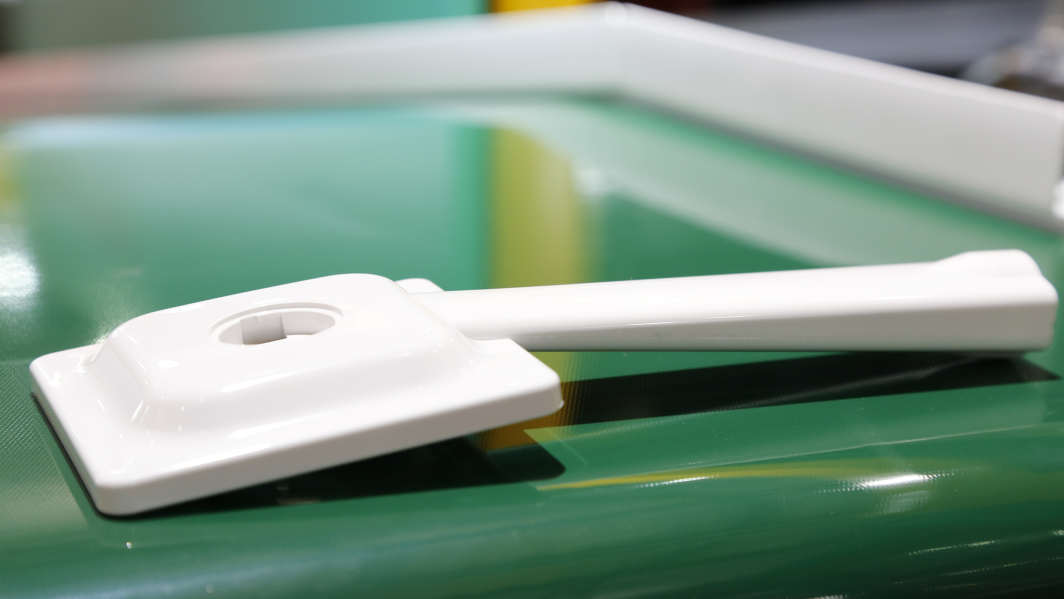 朗格注塑機(jī)生產(chǎn)淋浴噴頭